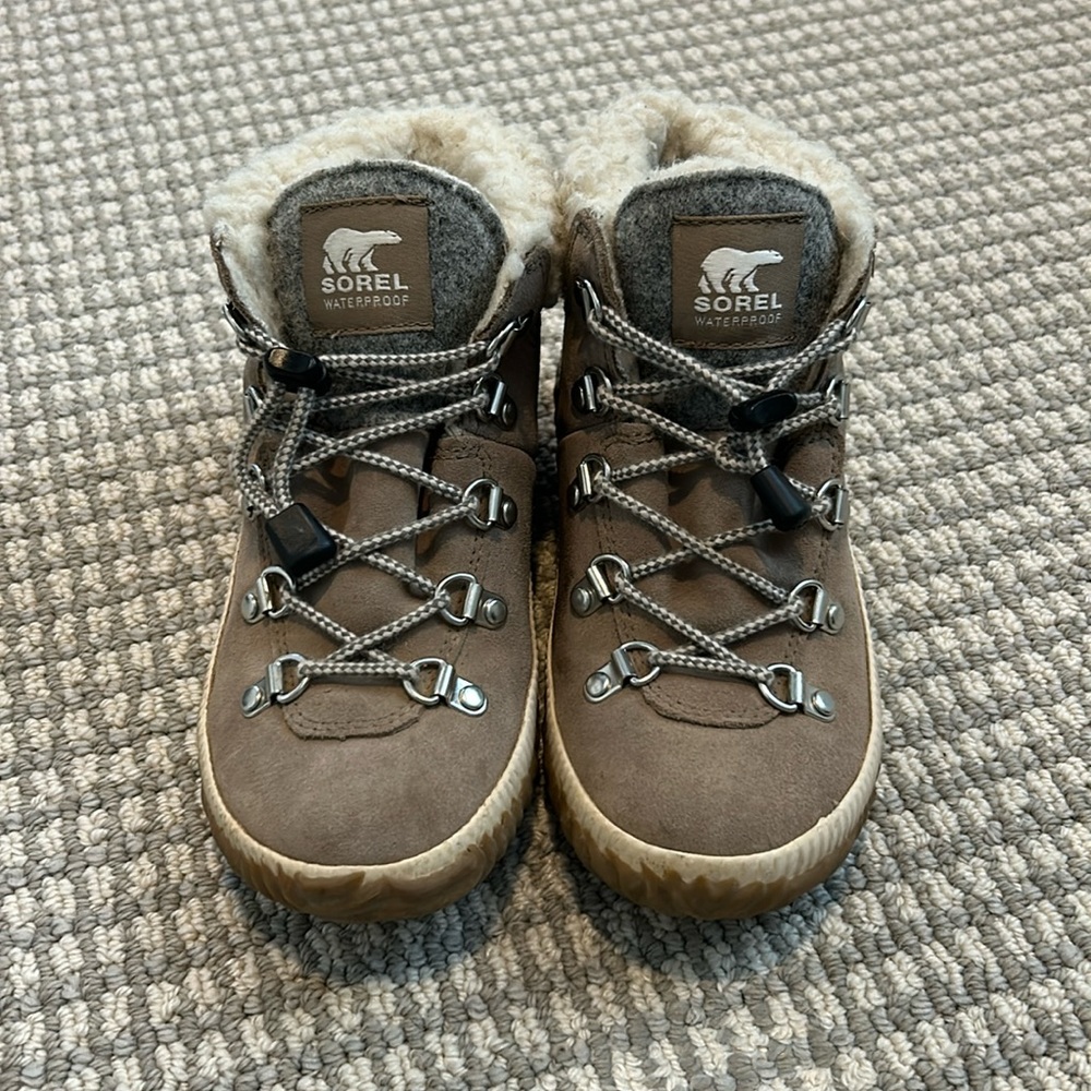 Youth out n about conquest sorel waterproof shoes